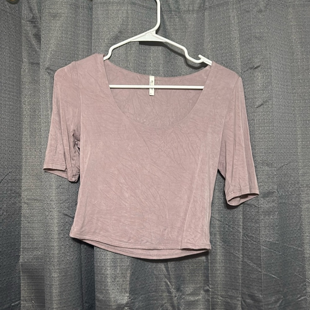 Mid sleeve crop top
